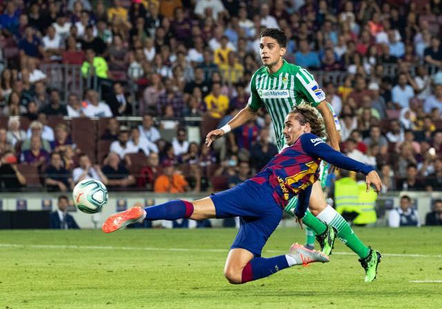 他几乎展示 他几乎展示