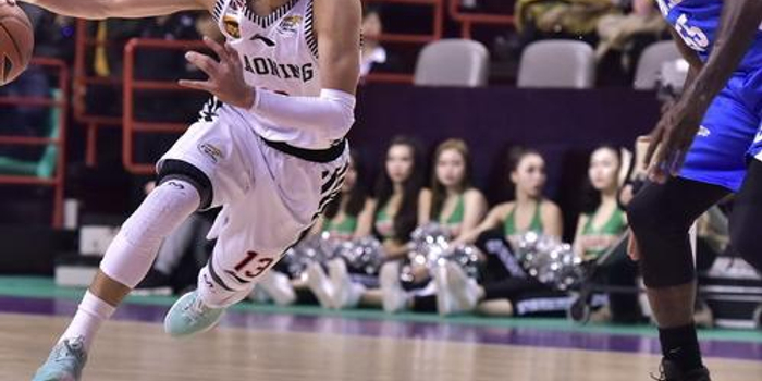 摩擦不断 摩擦不断