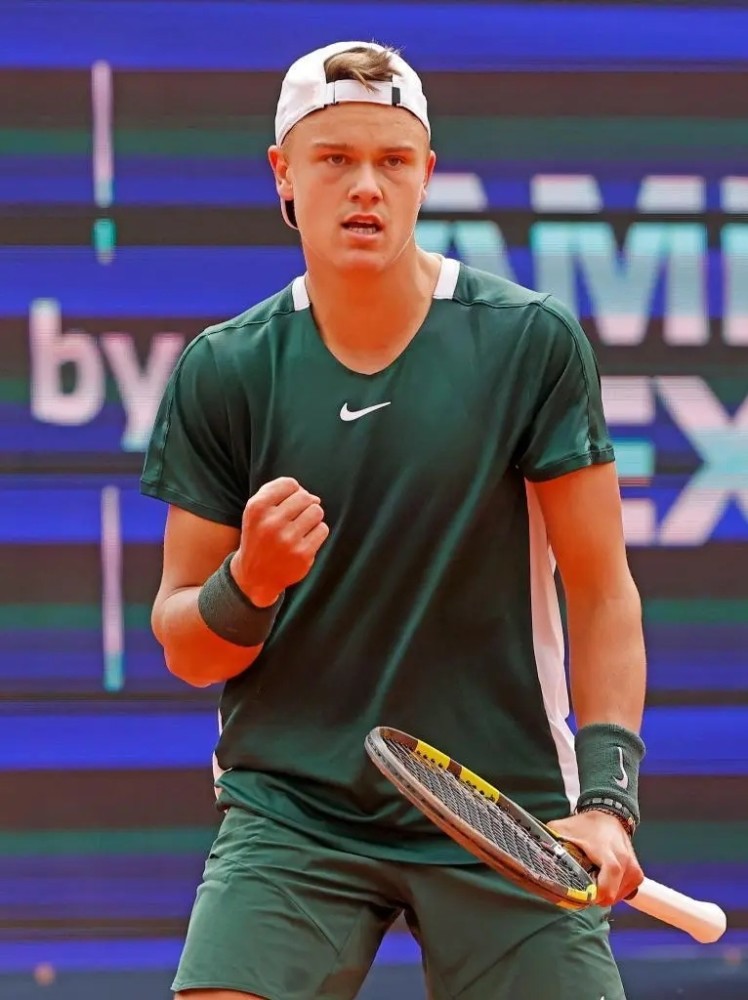 虽然在第二 虽然在第二